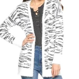 MUDD ZEBRA PRINT SUPER SOFT 2 POCKET CARDIGAN SWEATER SMALL